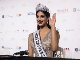2021年环球小姐Harnaaz Sandhu皇冠有1170颗宝石